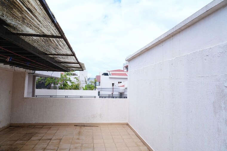 Balcony, mantri-elite 4 Bedroom 3537 Sq.Ft. Apartment In Jp Nagar Bangalore 10192390