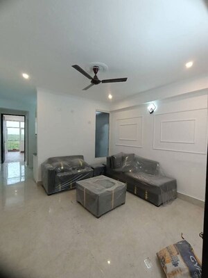 Team Area in 1 BHK Builder Floor at Saket – for Rent