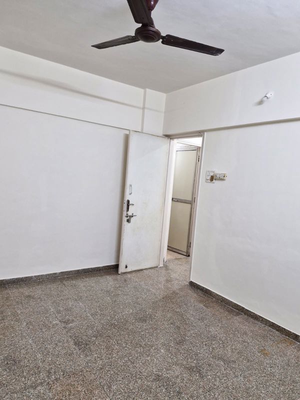 2 BHK 1050 Sq.Ft. Apartment in Valentine Apartments