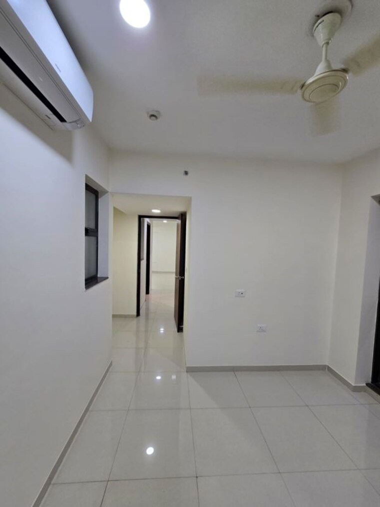 Living Room, lodha-splendora-river-view 2 Bedroom 654 Sq.Ft. Apartment In Ghodbunder Road Thane 10192519