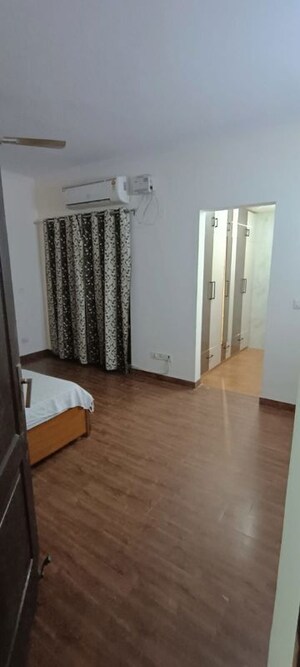 Room in 3 BHK Apartment at ATS Golf Meadows Prelude, Central Derabassi – for Rent