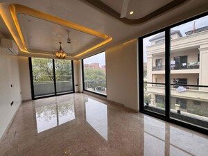 Room in 3 BHK Apartment at M3M Sky City, Sector 65 – for Rent