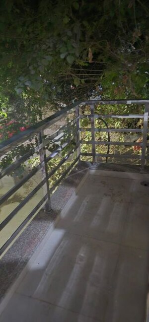 Balcony in 1 BHK Builder Floor at Ansal Sushant Apartments, Sushant Lok I – for Rent