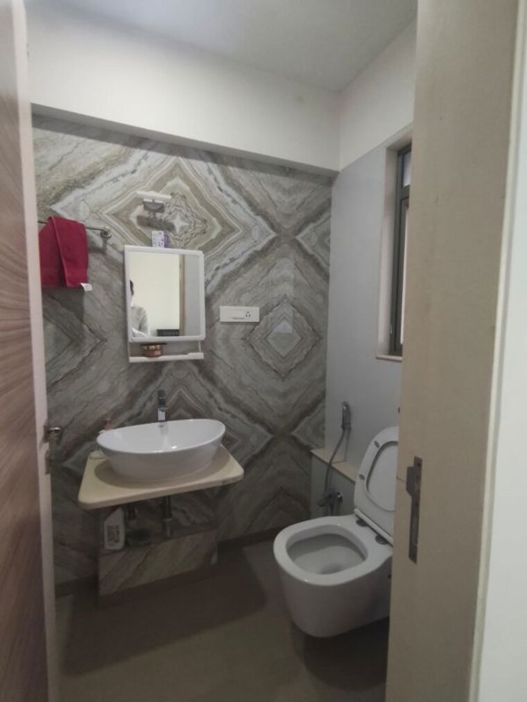 Bathroom, lloyds-garden 2 Bedroom 950 Sq.Ft. Apartment In Prabhadevi Mumbai 10192596