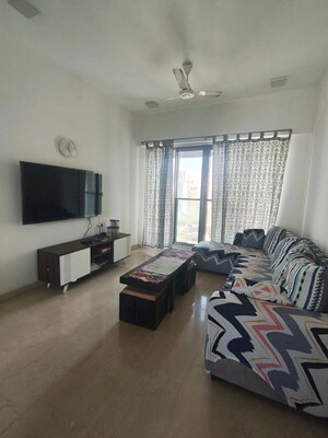2 BHK Apartment For Rent in Lloyds Garden, Prabhadevi