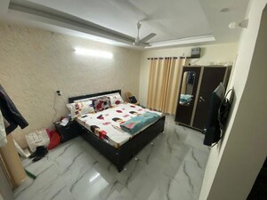 1 RK Builder Floor For Rent in Sector 45