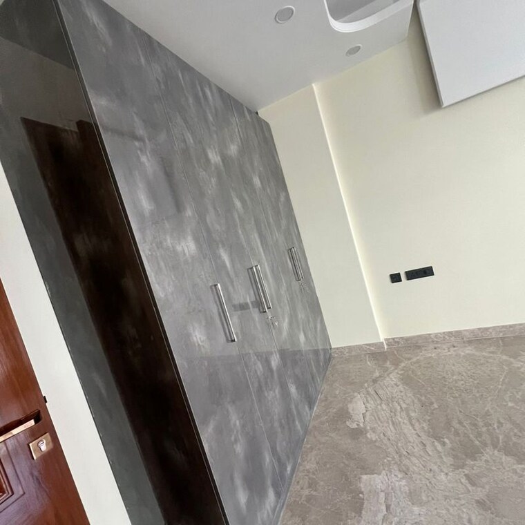 Balcony, sector 31 3 Bedroom 2850 Sq.Ft. Apartment In Sector 31 Gurgaon 10192794