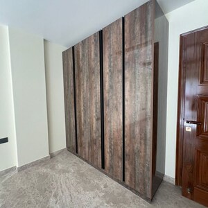 Room in 3 BHK Apartment at Sector 31 – for Rent