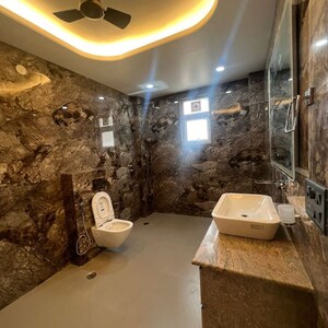 Living Room in 3 BHK Apartment at Sector 31 – for Rent