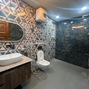 Living Room in 3 BHK Apartment at Sector 31 – for Rent