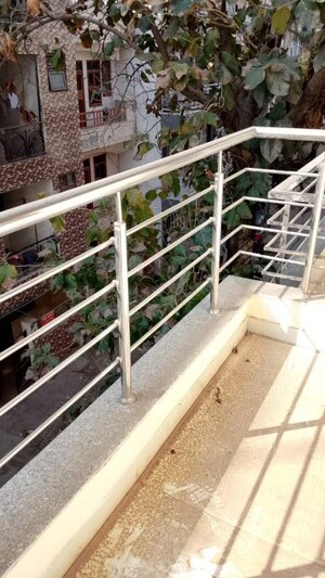 Balcony in 1 RK Builder Floor at Sector 44 – for Rent