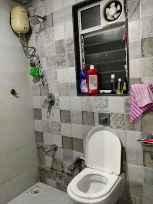 Bathroom in 1 BHK Apartment at Panom Park, Vile Parle East – for Rent