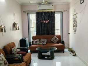 Living Room in 1 BHK Apartment at Panom Park, Vile Parle East – for Rent