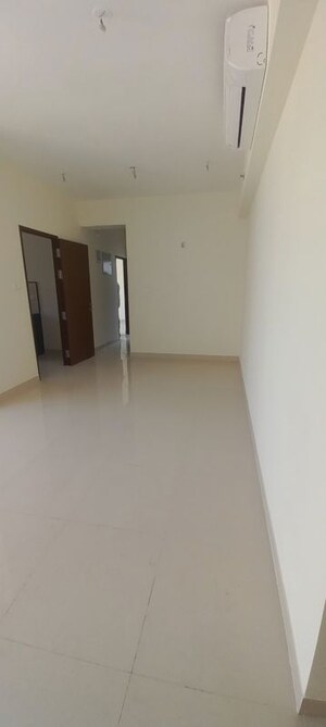 Room in 2 BHK Apartment at Dynamix Divum, Malad East – for Rent
