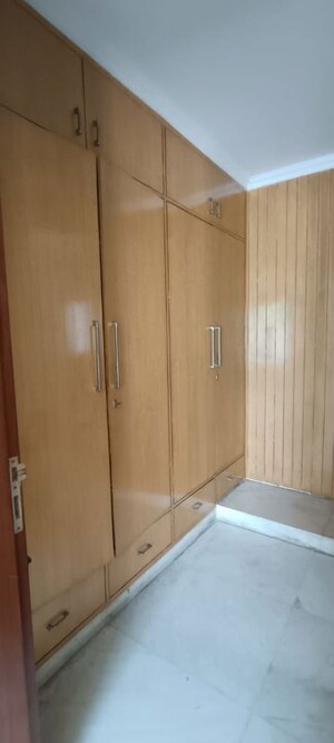 Bathroom in 4 BHK Builder Floor at Malibu Town – for Rent