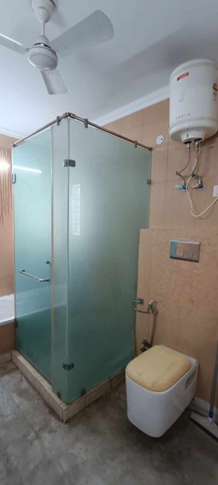 Bathroom, malibu town 4 Bedroom 418 Sq.Yd. Builder Floor In Malibu Town Gurgaon 10192934