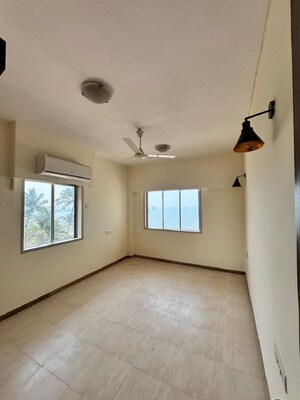 Room in 2 BHK Apartment at Bandra West – for Rent