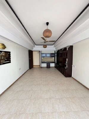 Room in 2 BHK Apartment at Bandra West – for Rent