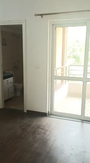 Room in 3.5 BHK Builder Floor at BPTP Park 81, Sector 81 – for Rent