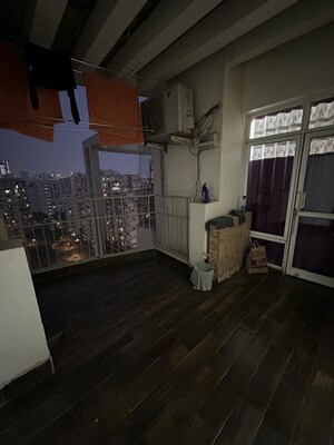 Living Room in 5 BHK Independent House at Sector 48 – for Rent