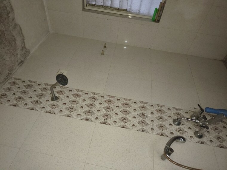 Bathroom, saikedareshwar-sai-nagari 1 Bedroom 700 Sq.Ft. Apartment In Katraj Pune 10193251