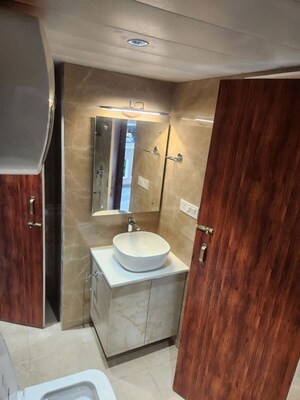 Furnished Amenities in 3 BHK Apartment at Suncity Essel Tower, Sector 28 – for Rent