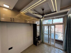 Room in 2 BHK Builder Floor at Dwarka Mor – for Rent