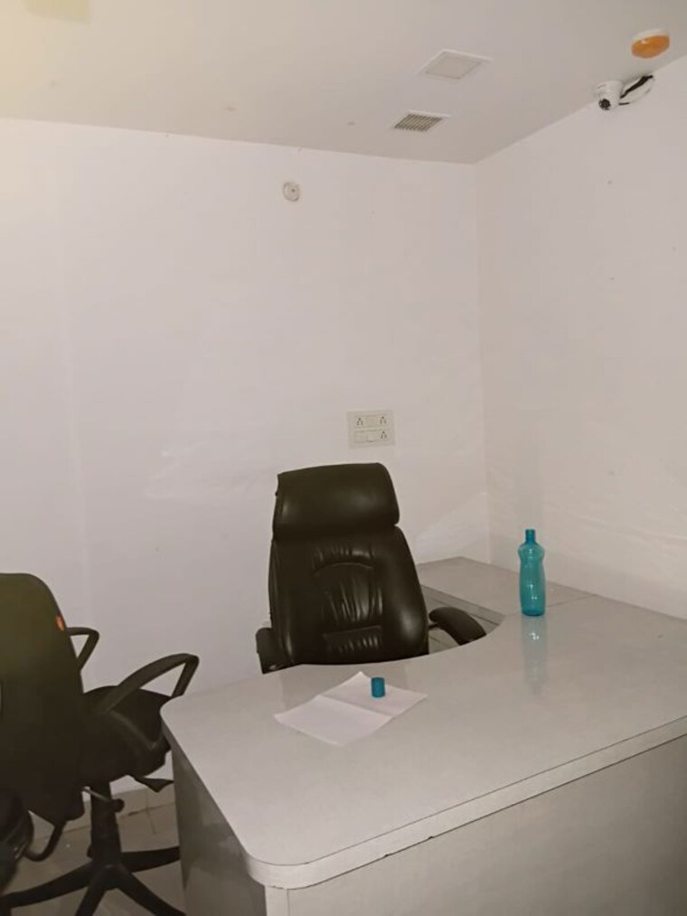 undefined, levana-cyber-heights Commercial Office Space 1000 Sq.Ft. In Vibhuti Khand Lucknow 10193373