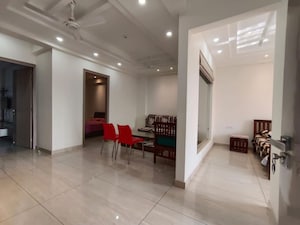 Parking in 3 BHK Builder Floor at Sector 38 – for Rent