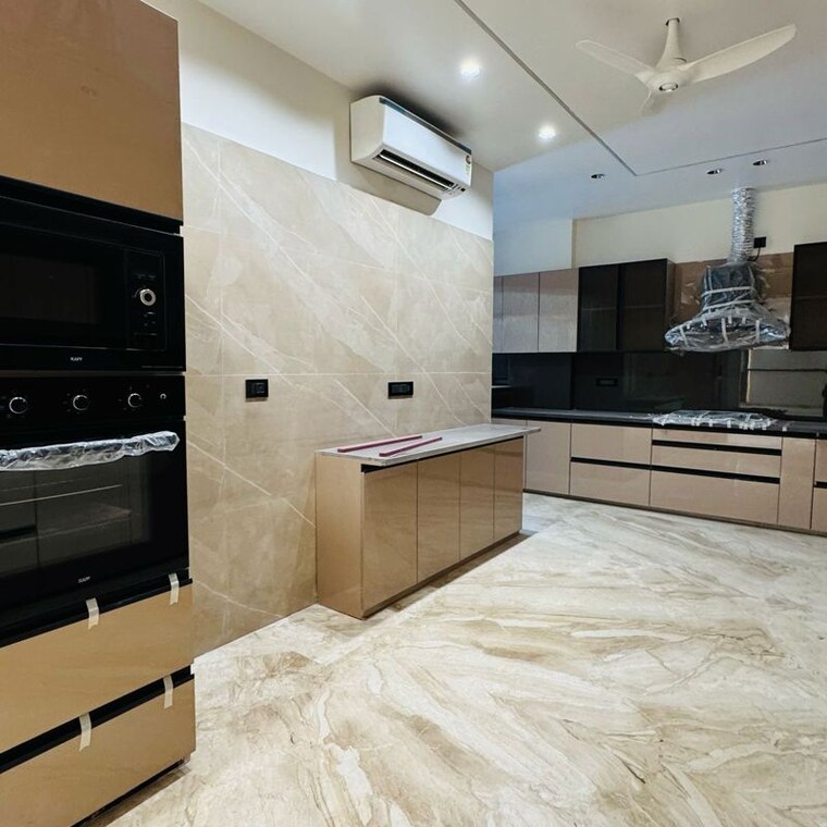 Kitchen, orchid-mayfield-gardens 3 Bedroom 620 Sq.Yd. Builder Floor In Sector 89 Gurgaon 10193323