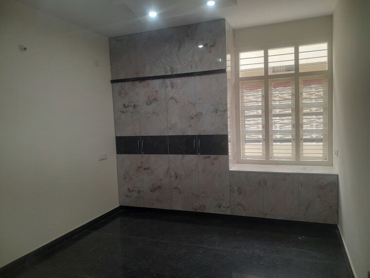 Room, nri layout 3 Bedroom 1500 Sq.Ft. Builder Floor In Nri Layout Bangalore 10193499