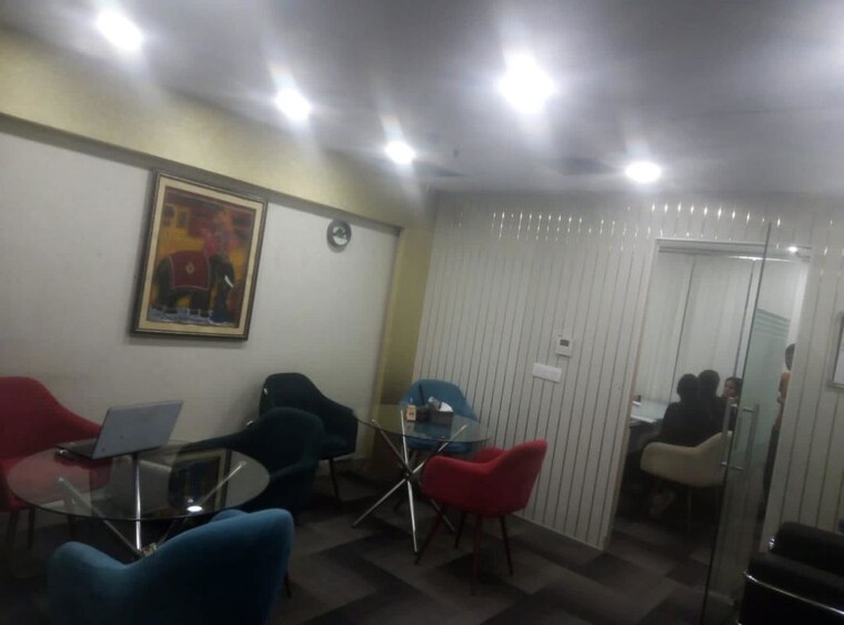 Team Area, levana-cyber-heights Commercial Office Space 600 Sq.Ft. In Vibhuti Khand Lucknow 10193573