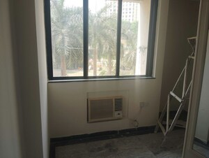 Room in 2 BHK Apartment at Hiranandani Estate Princeton, Ghodbunder Road – for Rent