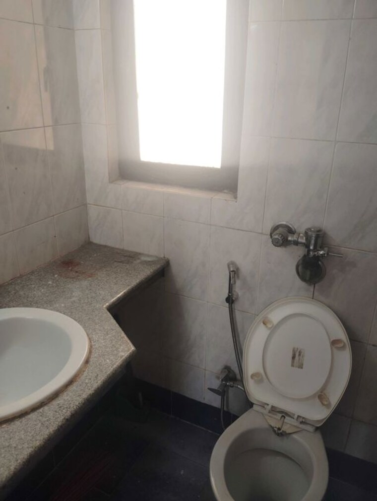 Bathroom, hiranandani-estate-princeton 2 Bedroom 750 Sq.Ft. Apartment In Ghodbunder Road Thane 10193495