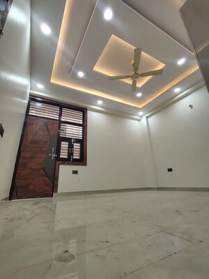 Room in 3.5 BHK Builder Floor at Govindpuram Residency, Govindpuram – for Sale