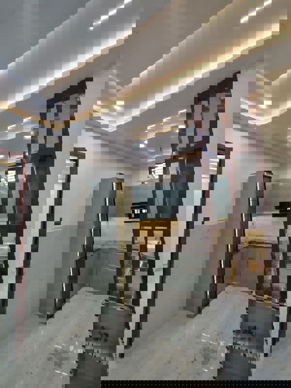 3.5 BHK + Pooja Room 1000 Sq.Ft. Builder Floor in Govindpuram Residency