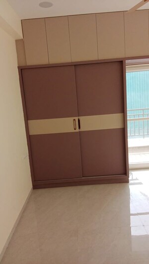 Furnished Amenities in 3 BHK Apartment at Manikonda – for Rent