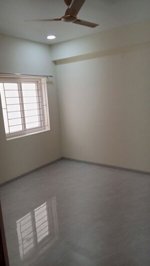 Room in 3 BHK Apartment at Manikonda – for Rent
