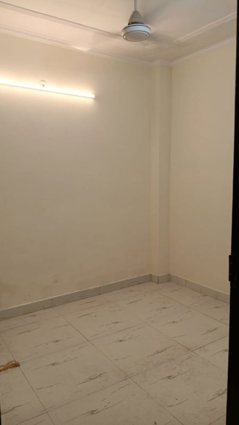 Room, dlf-maiden-heights 2.5 Bedroom 900 Sq.Ft. Apartment In Jigani Bangalore 10193613