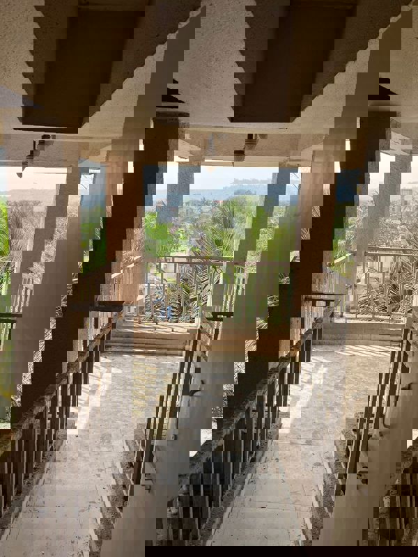 4 BHK 2000 Sq.Ft. Apartment in Lake View