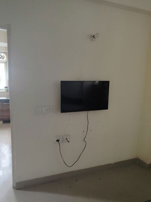 Furnished Amenities in 2 BHK Apartment at Shree Vardhman Mantra, Sector 67 – for Rent