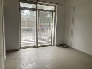 Room in 3 BHK Apartment at Jaypee Green Pavillion Heights, Sector 128 – for Sale