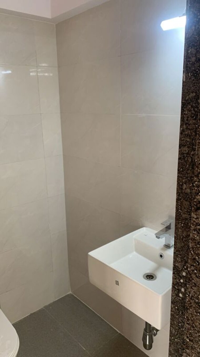 Bathroom, ajanta-airavat-horizon 2 Bedroom 615 Sq.Ft. Apartment In Bhandup West Mumbai 10193715