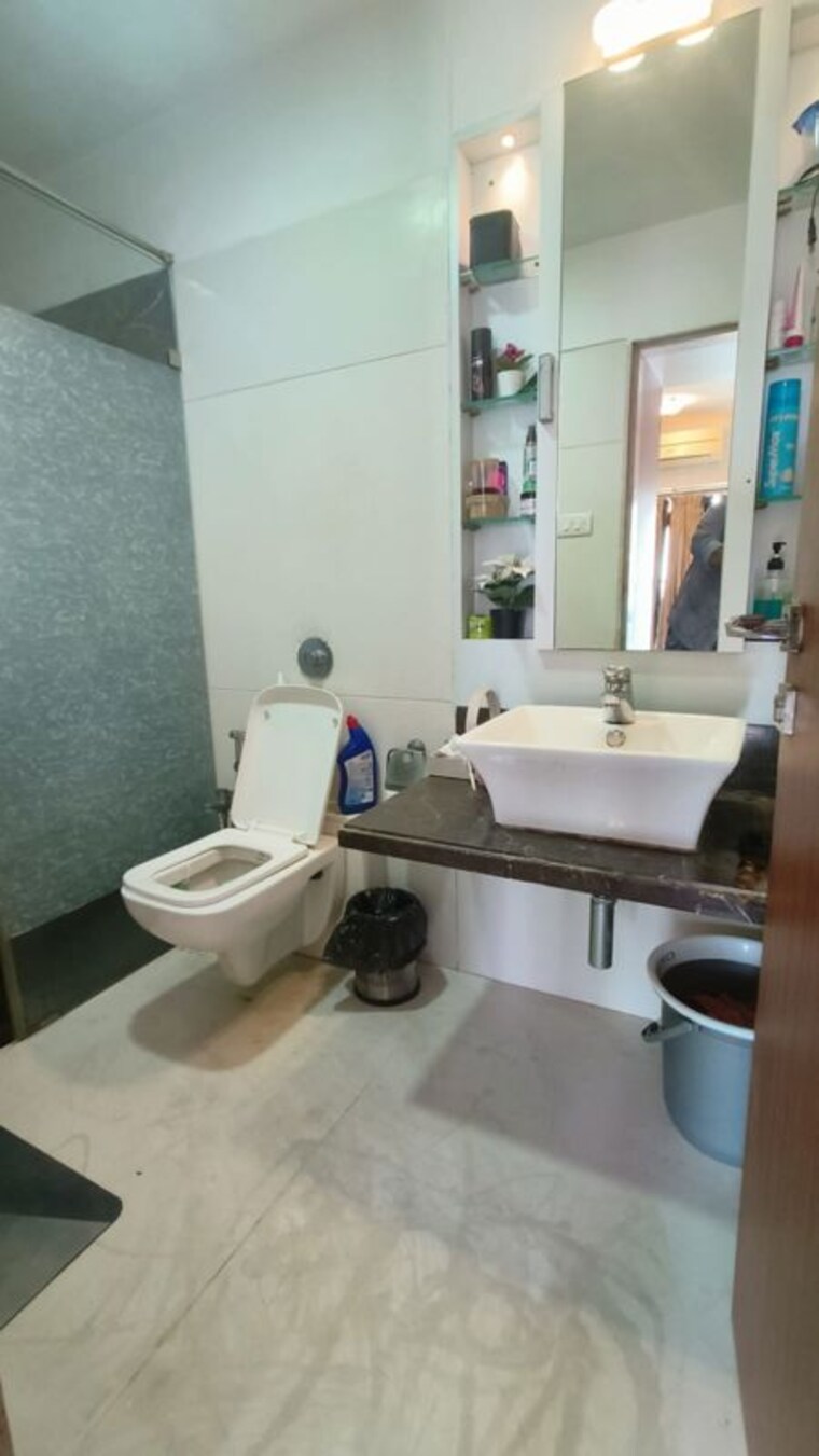 Bathroom, chembur 3 Bedroom 1690 Sq.Ft. Apartment In Chembur Mumbai 10160823
