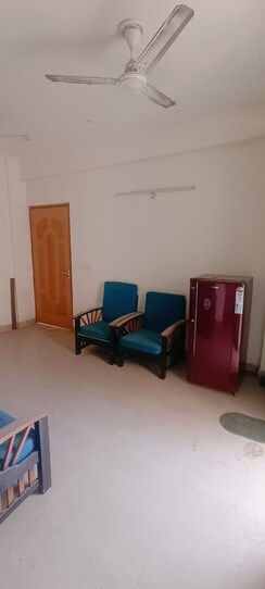 2 BHK Apartment For Rent in Shree Vardhman Mantra