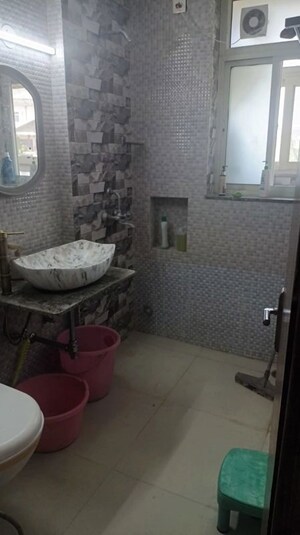 Bathroom in 3 BHK Apartment at Jalvayu Towers, Sector 56 – for Rent