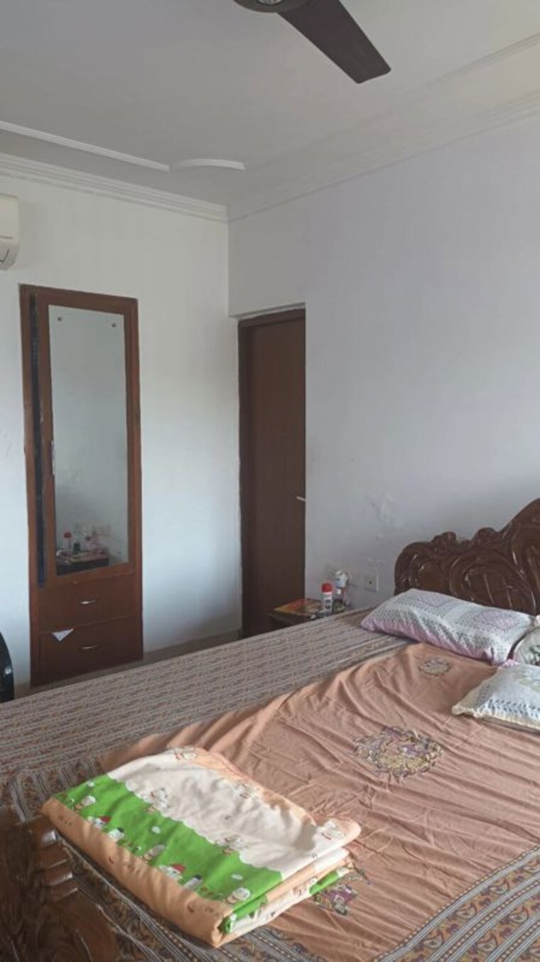 Bedroom, jalvayu-towers 3 Bedroom 1650 Sq.Ft. Apartment In Sector 56 Gurgaon 10193610