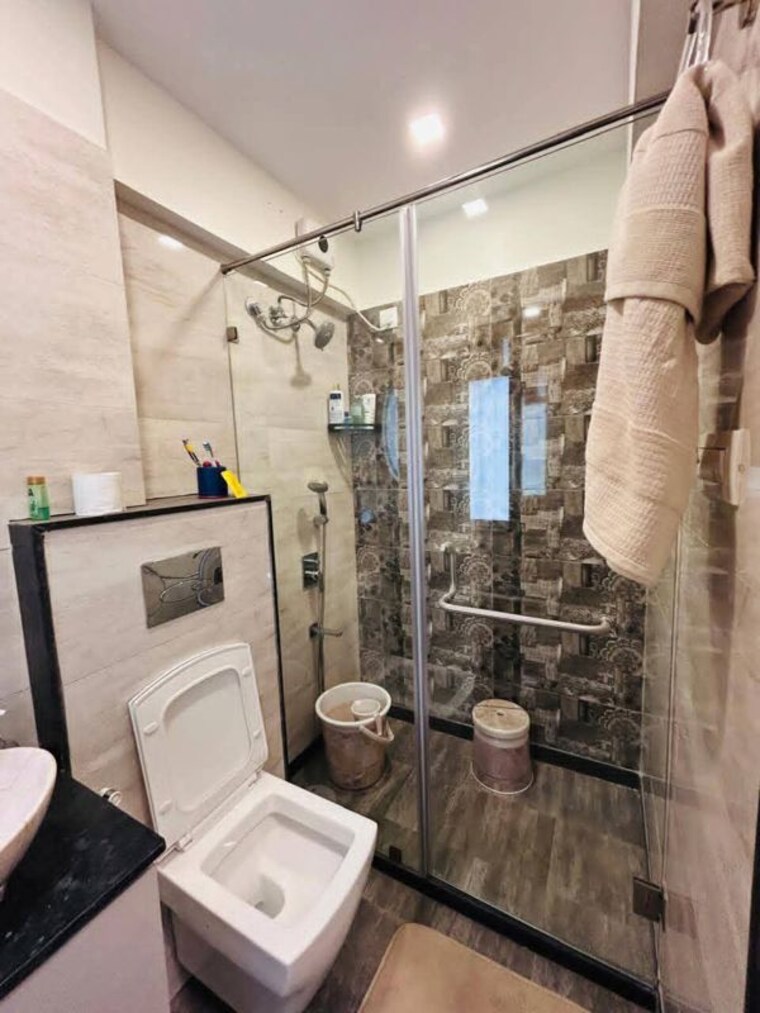 Bathroom, andheri west 2 Bedroom 700 Sq.Ft. Apartment In Andheri West Mumbai 10193852