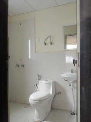 Bathroom in 3.5 BHK Builder Floor at M3M Soulitude, Sector 89 – for Rent