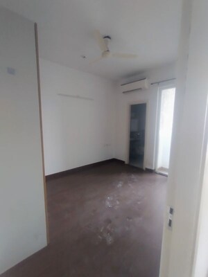 Room in 3 BHK Apartment at Mapsko Mount Ville, Sector 79 – for Rent